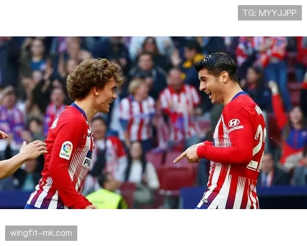 足球合同四大关键因素解析：助力球队在转会市场抢占先机