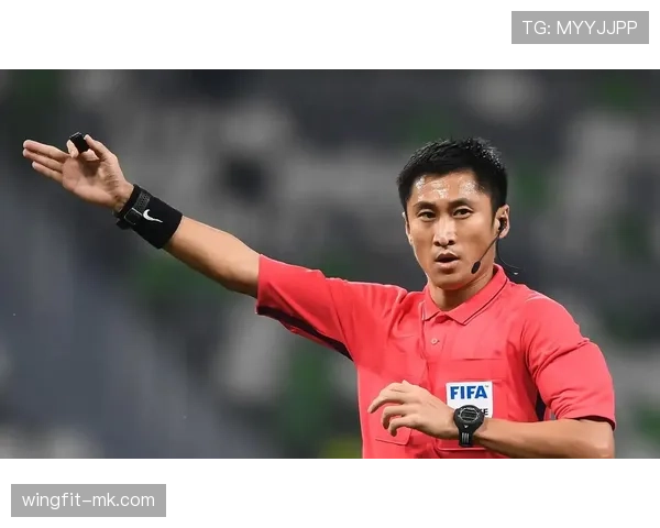 裁判鸣哨时机有讲究？这3种情况必须立刻吹停比赛